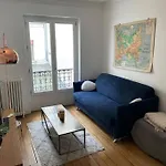 Charming And Bright Flat In A Very Convenient Area