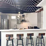 Modern & Spacious Near Le Marais