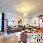 Urban Flat 63 - Beautiful 3 Bedroom Flat Champs-Elysees