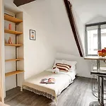Bnbnook - Bright Studio In Le Marais & Notre-Dame