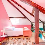 Bluestay 24 - Superb Apartment In Paris