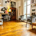 08 Grand Loft Near Notre Dame
