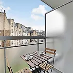 1Bdr 3P Apartment Balcony - St Maur Voltaire