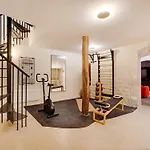 Exceptional House Sauna, Gym, Cinema, Wine Cellar