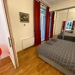 Charming 2 Bedroom With Huge Private Terrace