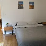 Apartment 2 Steps From Montmartre