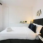 Bnbnook - Cozy 1Br Steps From Notre-Dame & Seine