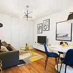 Bnbnook - Cozy 1Br Steps From Notre-Dame & Seine