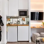 Cozy Studio - Eiffel Tower - Sleeps 2P