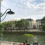 Charming Getaway In Le Marais - Oberkampf Working & Living