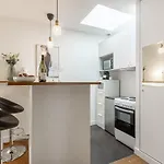 Hoche - Studio - 2 People
