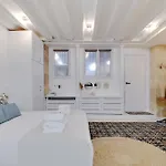Pick A Flat\'S Apartment In Bastille - Rue Amelot