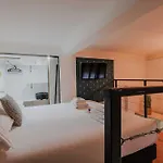 Comfortable Duplex In The Heart Of Paris