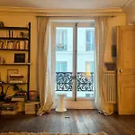 Charming Spacious T2 In The 18Th - Paris