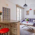 Paris Marais Bouquet Residence