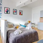 Bluestay 48 - Superb Apartment In Paris