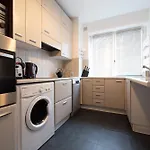 Cia - Pereire, Spacious Flat With Balcony