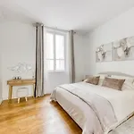 Arc & Luxe Champs-Elysees