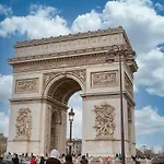 Arc & Luxe Champs-Elysees