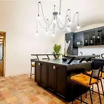 Keyz - Spacious 2Bd In The Heart Of Le Marais