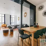Urban Flat 34 - Beautiful 3 Bedroom Paris Louvre