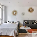 Urban Flat 34 - Beautiful 3 Bedroom Paris Louvre