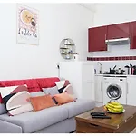 Joli Studio En Plein Coeur De Paris !