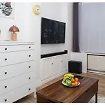 Joli Studio En Plein Coeur De Paris !