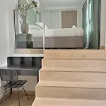 Parisian Home L Montmartre
