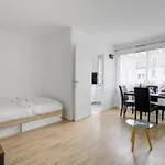 Lea Suite Beautiful Parisian Studio