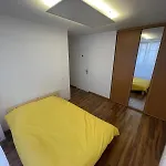 Seemingly Well Placed 100M 2