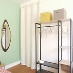 Lovely And Bright Studio In Montmartre