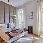 Appartement Exceptionnel 4 Chambres Opera Vendome