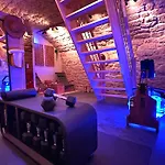 Relais Cocorico - Town House 4 Private Suites, Ac Cinema Gym & Sauna