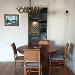Appartement Chaleureux Au Cours Du 15Eme