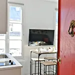 Convenient Apartment Near Gare De Lyon