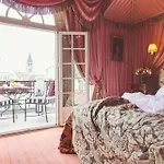 L\'Hotel