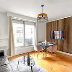 Residence Sur Les Champs Elysees