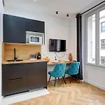 Residence Sur Les Champs Elysees