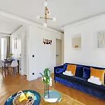 Magnificent Apartment - 2Br 6P - Tour Eiffel