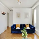 Magnificent Apartment - 2Br 6P - Tour Eiffel