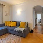 Spacious Apartment For 6 People