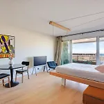 Studio Refait A Neuf Avec Balcon Et Vue Sur La Seine - Bail Mobilite