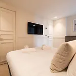 Relax In A Charming Flat In Le Marais