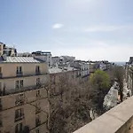 Lovely & Quiet A Montmartre