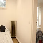 Renew Spacious & Quiet Apartment
