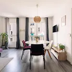 Pied-A-Terre In Paris 19