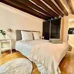 Apt Grands Boulevards 4 Guests