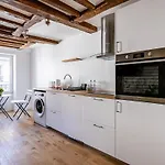 Typical Parisian Flat - Le Marais - Musee Picasso