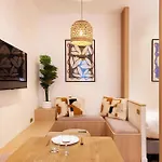 Amazing Studio - 2P - Arc De Triomphe